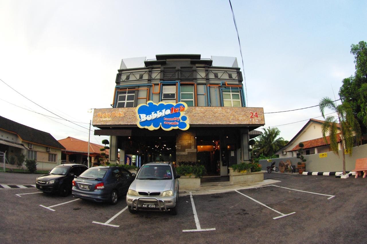 Tube Hotel Klebang Melaka Kültér fotó