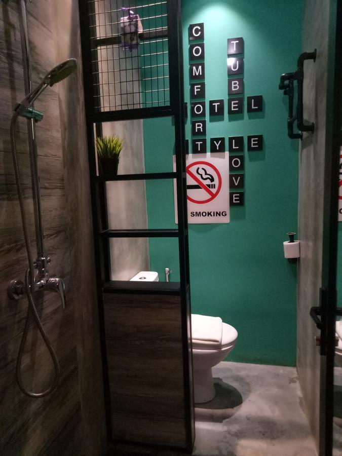 Tube Hotel Klebang Melaka Kültér fotó