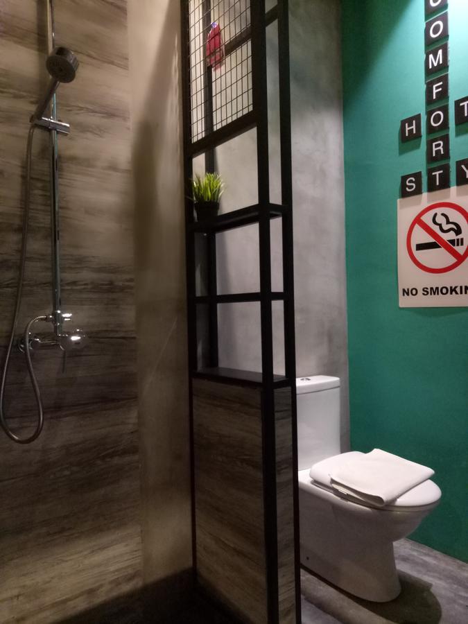 Tube Hotel Klebang Melaka Kültér fotó